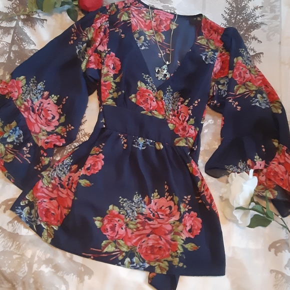 Betsey Johnson Tops - ⚘Betsey Johnson NWOT